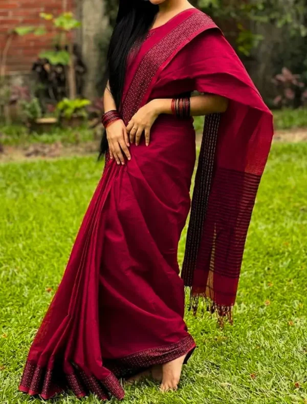 Best Gift for your Friends and Family Cotton Saree &  Jewellery Combo Set. marron colour - Image 3