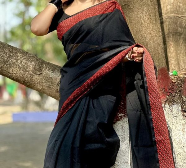 টাঙ্গাইলের হাফসিল্ক শাড়ির কম্বো প্যাকেজ  কালো কালার - Image 2